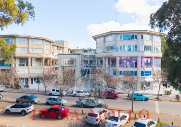 OFICINA CENTRICA EN VENTA - PASEO EL AGORA - PINAMAR CENTRO