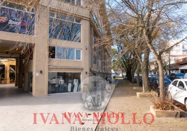 LOCAL COMERCIAL CENTRICO A LA VENTA CON FINANCIACION - PASEO EL AGORA - PINAMAR