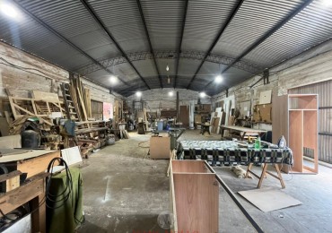 Galpon y casa en venta en zona industrial Ostende, Pinamar